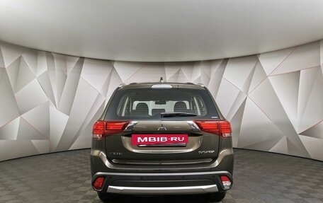 Mitsubishi Outlander III рестайлинг 3, 2017 год, 1 729 000 рублей, 8 фотография