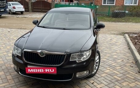 Skoda Superb III рестайлинг, 2012 год, 1 550 000 рублей, 2 фотография