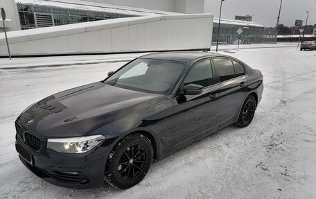 BMW 5 серия, 2018 год, 3 100 000 рублей, 1 фотография