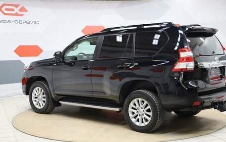 Toyota Land Cruiser Prado 150 рестайлинг 2, 2016 год, 3 890 000 рублей, 7 фотография