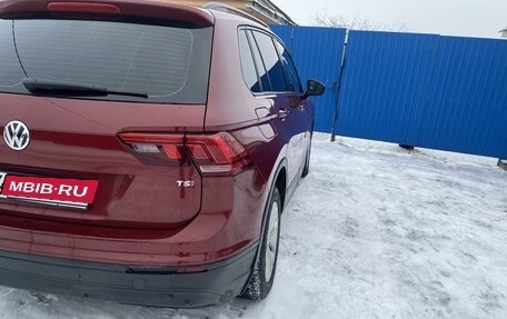 Volkswagen Tiguan II, 2017 год, 1 900 000 рублей, 2 фотография