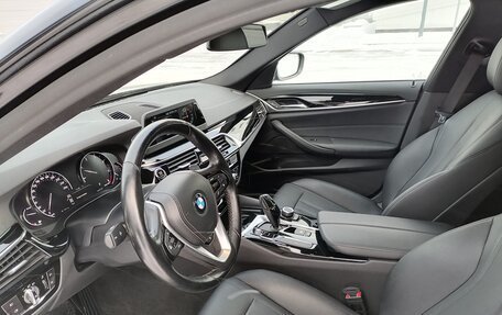 BMW 5 серия, 2018 год, 3 100 000 рублей, 3 фотография