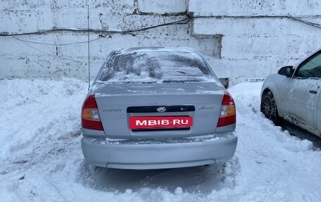 Hyundai Accent II, 2003 год, 400 000 рублей, 3 фотография