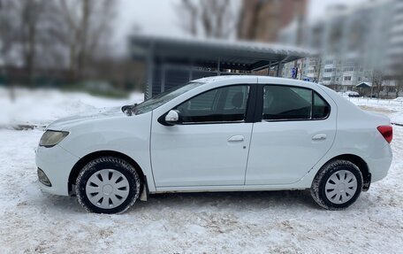 Renault Logan II, 2017 год, 690 000 рублей, 2 фотография