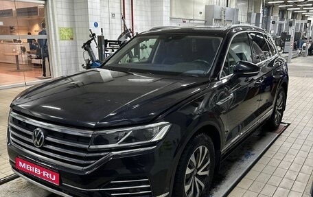 Volkswagen Touareg III, 2021 год, 6 145 000 рублей, 1 фотография