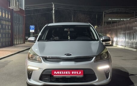 KIA Rio IV, 2018 год, 1 420 000 рублей, 2 фотография