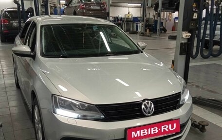 Volkswagen Jetta VI, 2015 год, 1 027 000 рублей, 2 фотография