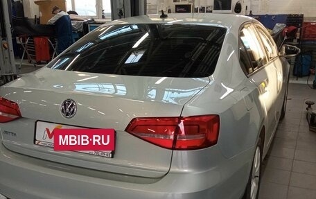 Volkswagen Jetta VI, 2015 год, 1 027 000 рублей, 3 фотография