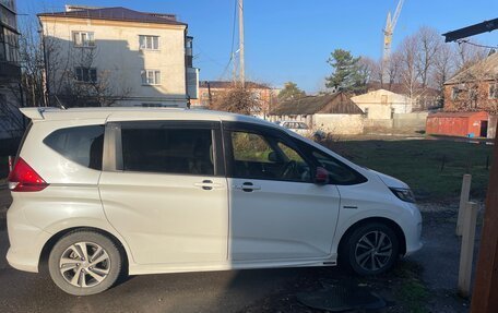 Honda Freed II, 2017 год, 1 820 000 рублей, 4 фотография