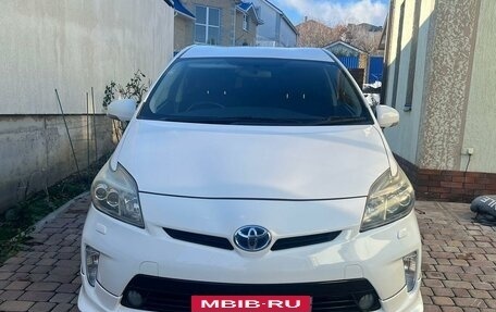 Toyota Prius, 2014 год, 1 450 000 рублей, 16 фотография