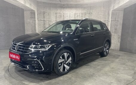 Volkswagen Tiguan II, 2023 год, 5 926 980 рублей, 1 фотография