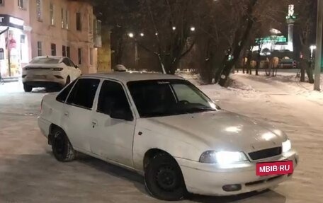 Daewoo Nexia I рестайлинг, 2000 год, 65 000 рублей, 2 фотография