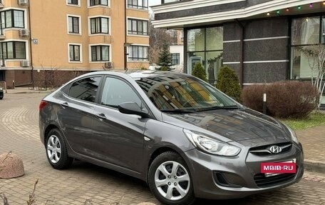 Hyundai Solaris II рестайлинг, 2013 год, 830 000 рублей, 10 фотография