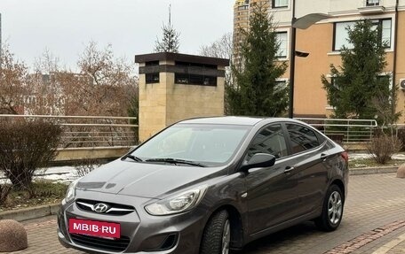 Hyundai Solaris II рестайлинг, 2013 год, 830 000 рублей, 8 фотография