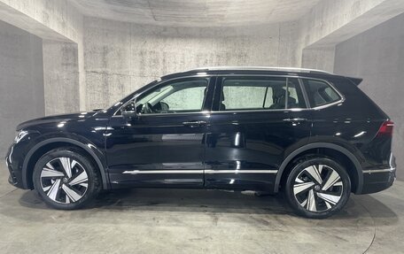 Volkswagen Tiguan II, 2023 год, 5 926 980 рублей, 10 фотография