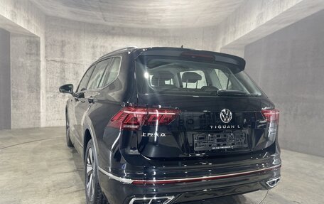 Volkswagen Tiguan II, 2023 год, 5 926 980 рублей, 13 фотография