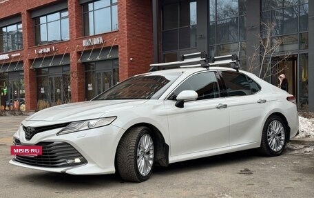 Toyota Camry, 2019 год, 3 100 000 рублей, 5 фотография