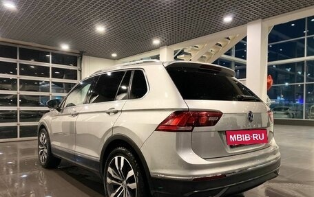 Volkswagen Tiguan II, 2021 год, 2 820 000 рублей, 5 фотография