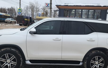 Toyota Fortuner II, 2017 год, 3 300 000 рублей, 2 фотография