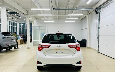 Toyota Vitz, 2019 год, 1 279 000 рублей, 5 фотография