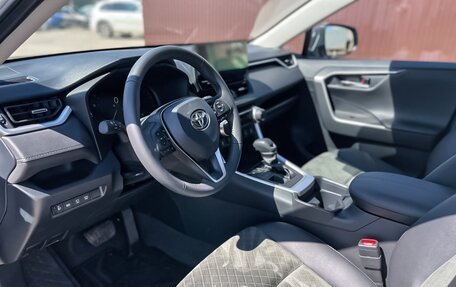 Toyota RAV4, 2024 год, 4 890 000 рублей, 13 фотография