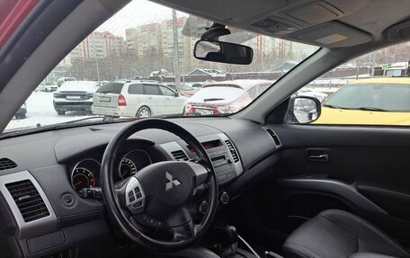 Mitsubishi Outlander III рестайлинг 3, 2010 год, 1 317 100 рублей, 9 фотография