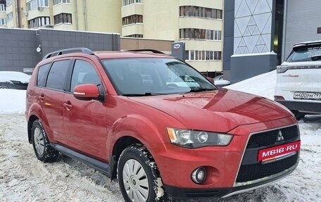 Mitsubishi Outlander III рестайлинг 3, 2010 год, 1 317 100 рублей, 7 фотография