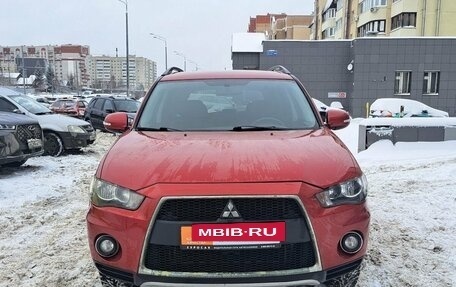 Mitsubishi Outlander III рестайлинг 3, 2010 год, 1 317 100 рублей, 8 фотография