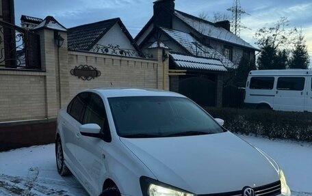 Volkswagen Polo VI (EU Market), 2011 год, 850 000 рублей, 1 фотография