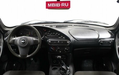 Chevrolet Niva I рестайлинг, 2011 год, 529 900 рублей, 9 фотография