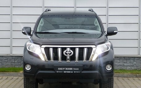 Toyota Land Cruiser Prado 150 рестайлинг 2, 2015 год, 3 998 000 рублей, 5 фотография