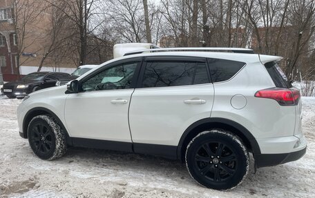 Toyota RAV4, 2017 год, 3 000 000 рублей, 4 фотография