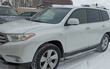 Toyota Highlander III, 2012 год, 2 220 000 рублей, 3 фотография