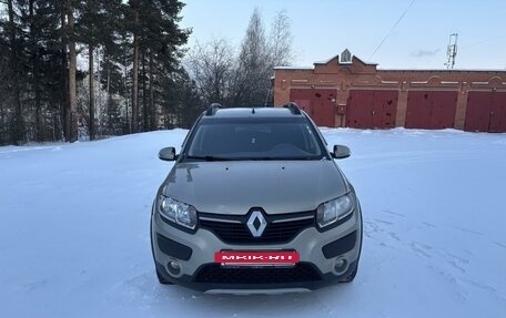 Renault Sandero II рестайлинг, 2017 год, 900 000 рублей, 2 фотография