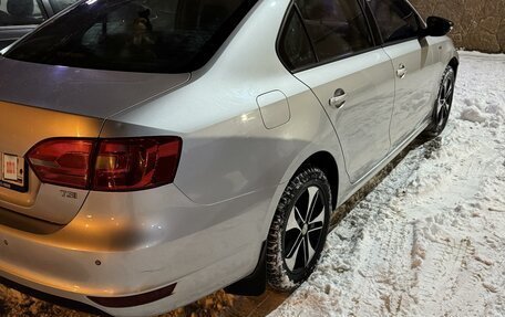 Volkswagen Jetta VI, 2013 год, 850 000 рублей, 5 фотография