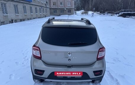 Renault Sandero II рестайлинг, 2017 год, 900 000 рублей, 5 фотография