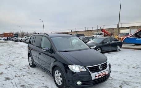 Volkswagen Touran III, 2010 год, 790 000 рублей, 1 фотография