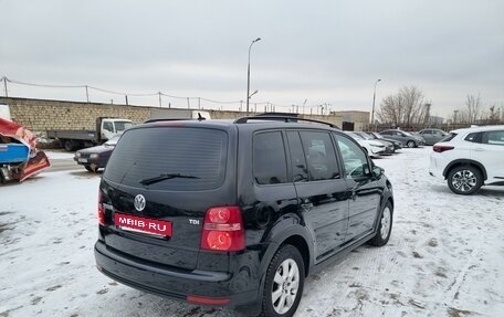 Volkswagen Touran III, 2010 год, 790 000 рублей, 4 фотография