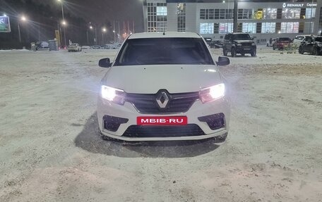 Renault Logan II, 2018 год, 520 000 рублей, 11 фотография