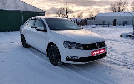 Volkswagen Passat B7, 2012 год, 1 300 000 рублей, 2 фотография