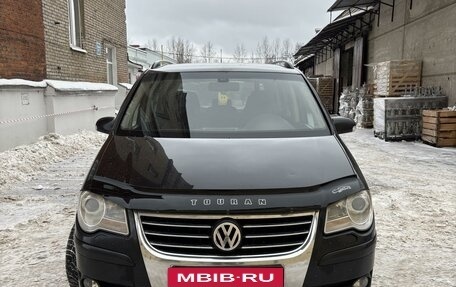 Volkswagen Touran III, 2009 год, 685 000 рублей, 2 фотография