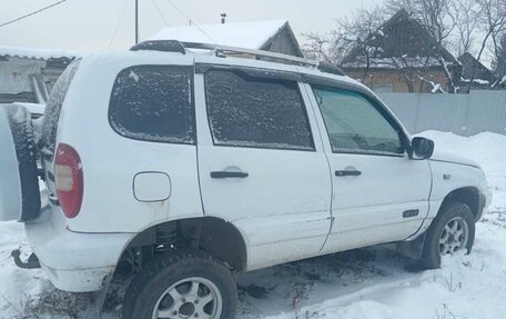 Chevrolet Niva I рестайлинг, 2003 год, 550 000 рублей, 1 фотография