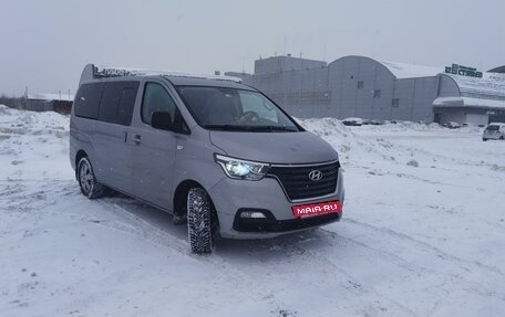 Hyundai Grand Starex Grand Starex I рестайлинг 2, 2019 год, 3 649 000 рублей, 5 фотография