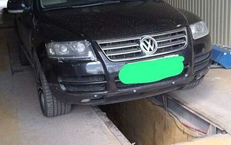 Volkswagen Touareg III, 2005 год, 550 000 рублей, 3 фотография