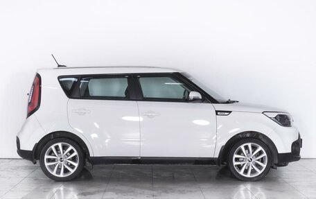 KIA Soul II рестайлинг, 2017 год, 1 739 000 рублей, 5 фотография