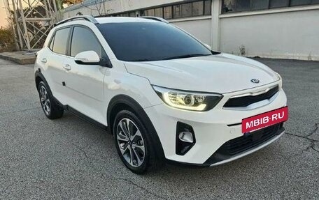 KIA Stonic, 2020 год, 1 490 000 рублей, 3 фотография