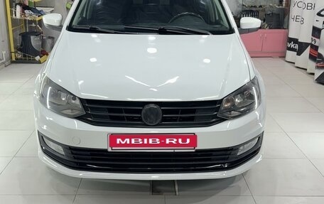 Volkswagen Polo VI (EU Market), 2018 год, 849 000 рублей, 2 фотография