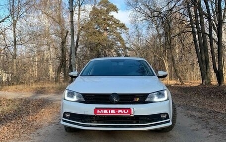 Volkswagen Jetta VI, 2016 год, 1 500 000 рублей, 2 фотография