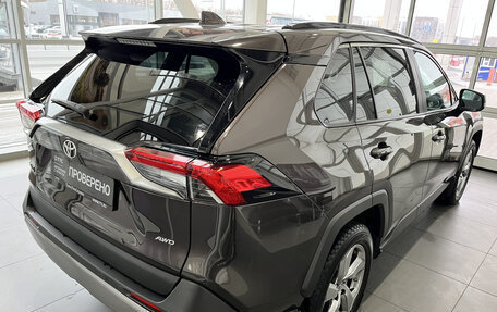 Toyota RAV4, 2019 год, 3 569 000 рублей, 9 фотография