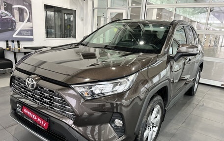 Toyota RAV4, 2019 год, 3 569 000 рублей, 2 фотография